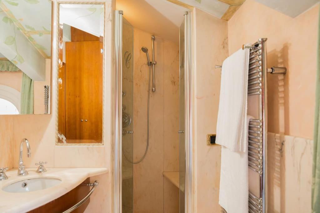 Carbonesi Luxury - Centro Storico Διαμέρισμα Μπολόνια Εξωτερικό φωτογραφία
