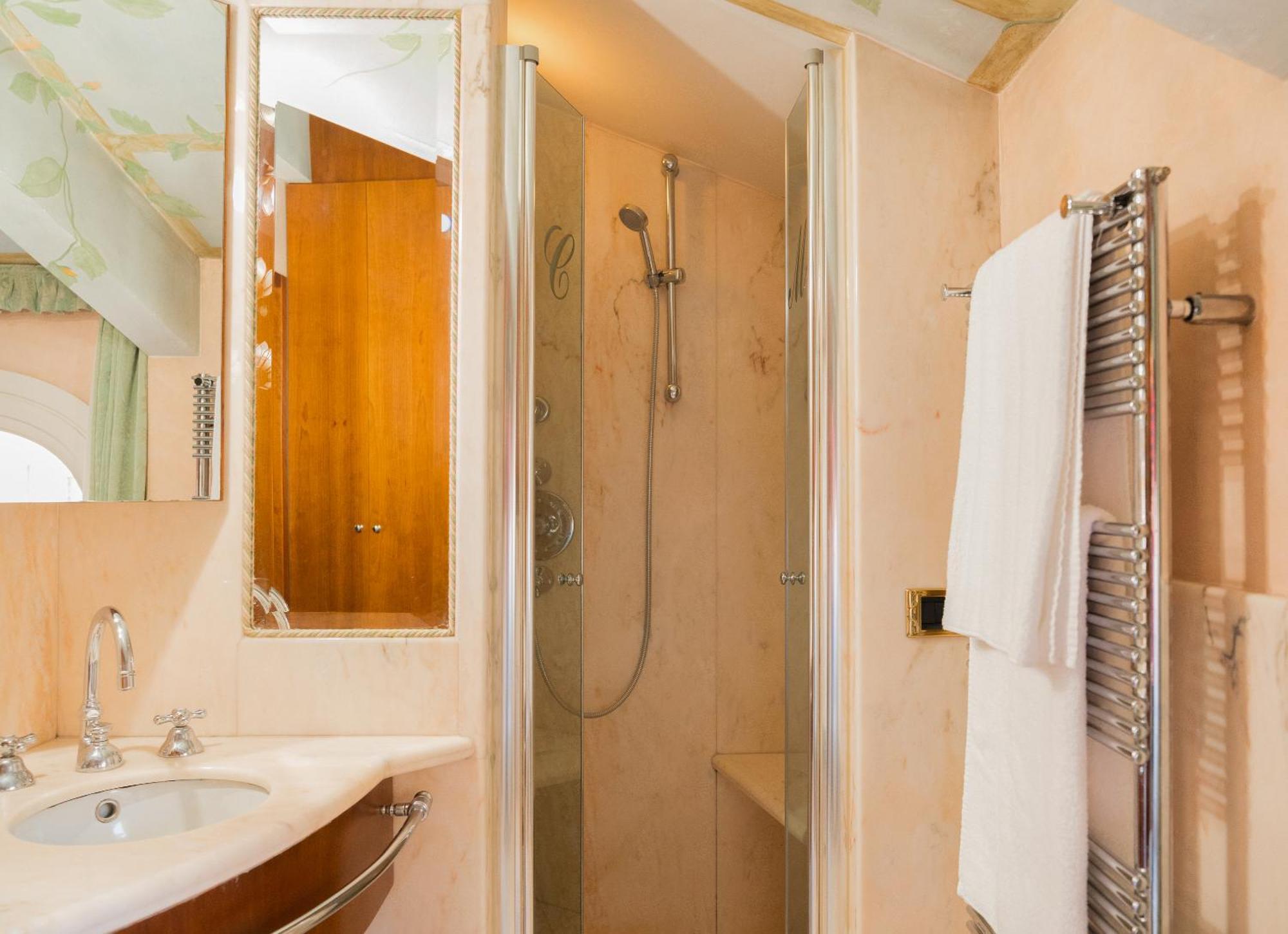 Carbonesi Luxury - Centro Storico Διαμέρισμα Μπολόνια Εξωτερικό φωτογραφία